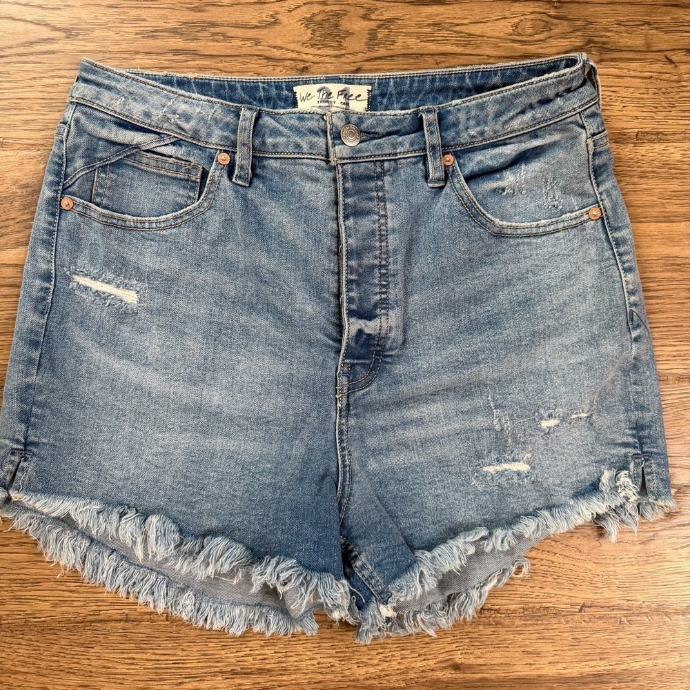 NWOT We The Free Denim Shorts 31 3.5”